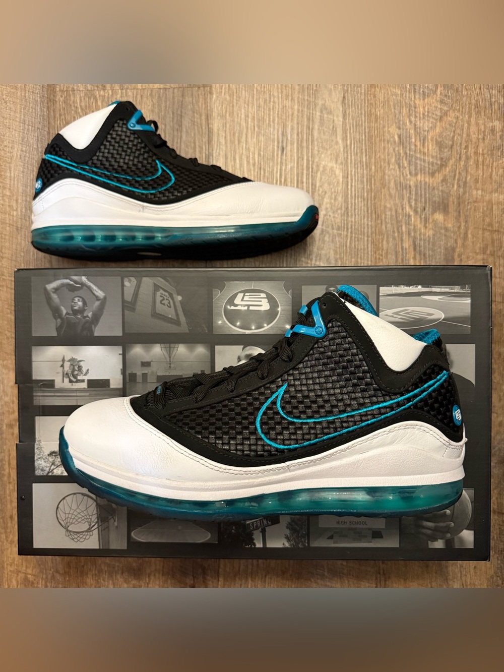 Nike Air Max LeBron 7 VII Retro QS Red Carpet 2019